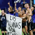 seleccion-argentina-celebra-manta-malvinas